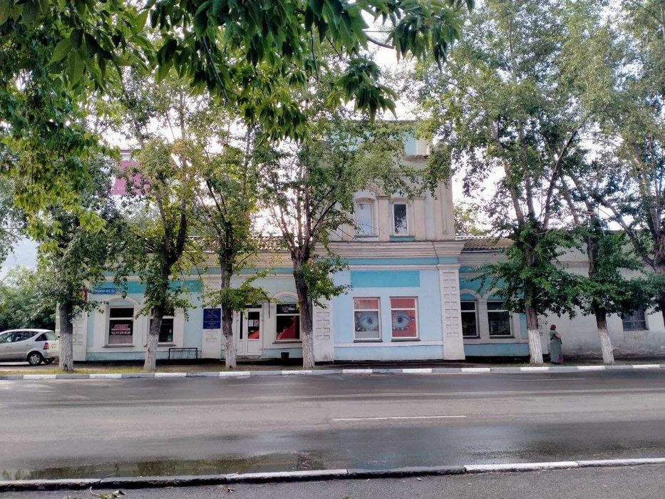 Продажа здания в центре города.