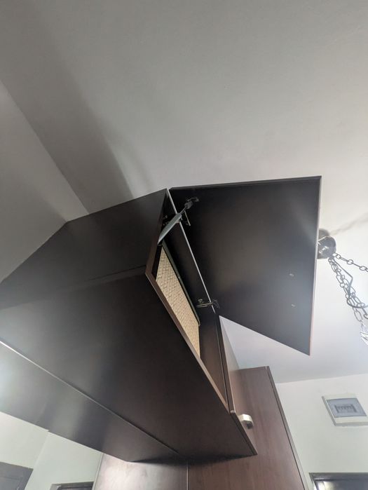 Mobilier hol din lemn cu oglindă în stare excelentă