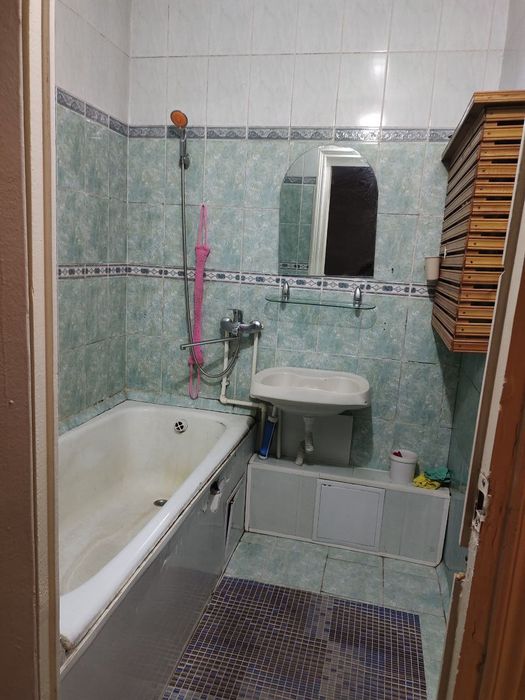 Tuzel 40-let {2/1/5}Elektroplita 56m²Razdelka Kvartira Sotiladi