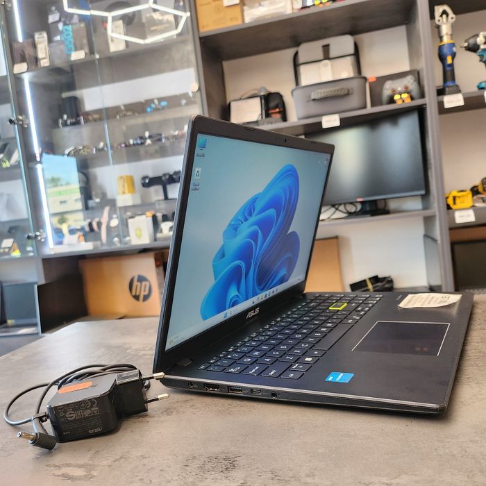 Amanet F28: Laptop Asus Vivobook GO 15 R522K (L)