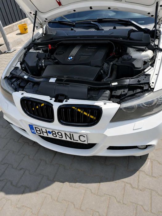 BMW Seria 3 E91 LCI 318d Touring – an 2012 – 143 CP