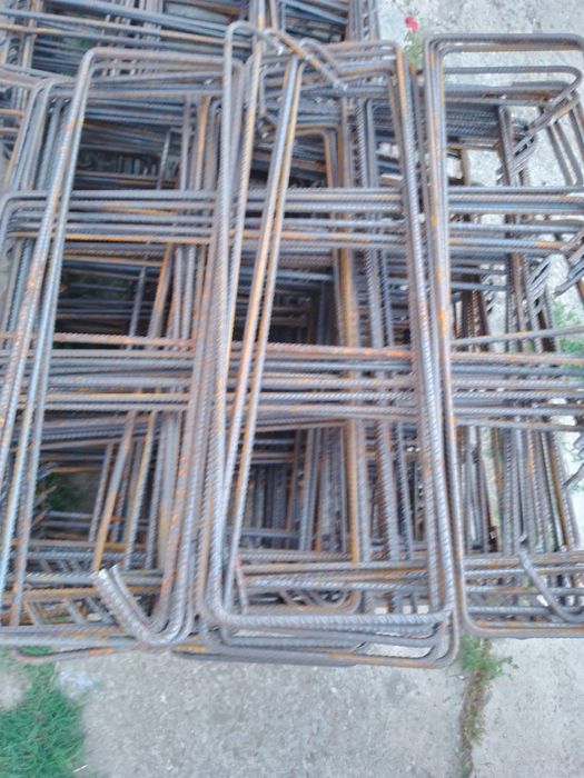 Producem si comercializam toata gama de ETRIERI din fier beton pentru