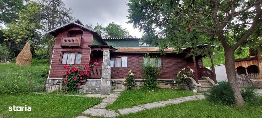 Casa gospodarului, înconjurată de natură, Comarnic
