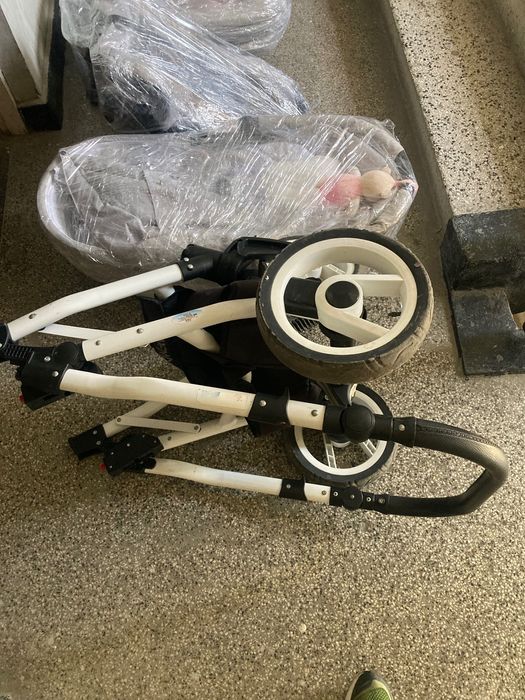Бебешка количка запазена
