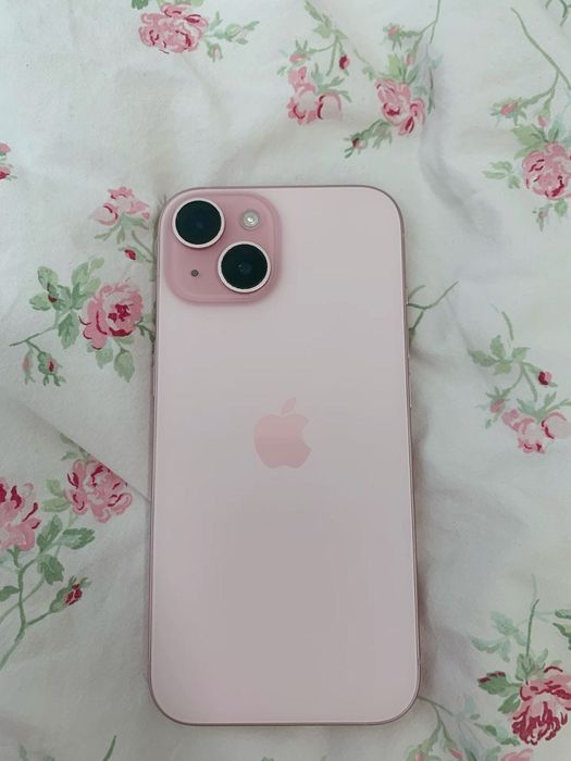 iPhone 13 light pink