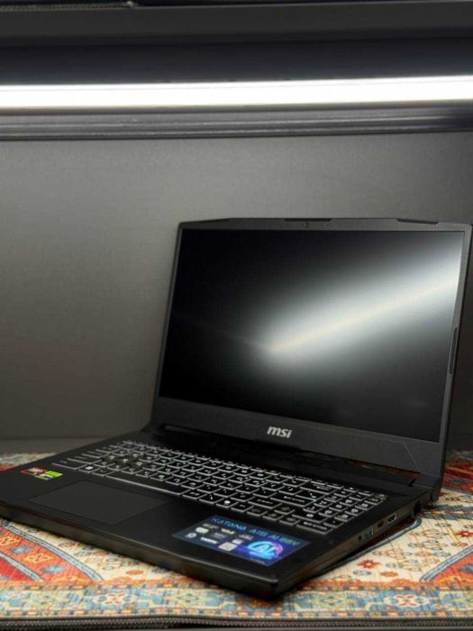 MSI Sword GF66 R7-8845HS / D5-16G / 512G / 15.6" 144Hz / RTX4060