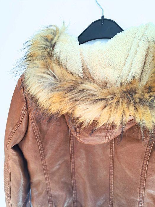 Кафяво кожено яке