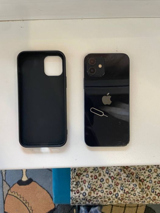 СРОЧНО Продам iPhone 12 на 64 ГБ, АКБ: 72%