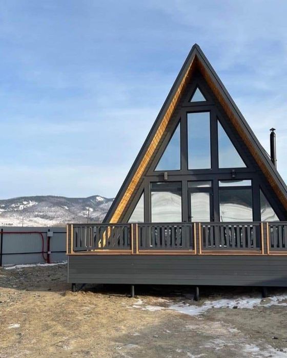 Cabane din lemn cu două dormitoare living și bucătărie plus baie