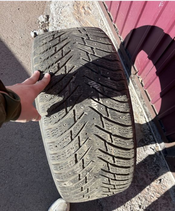 Nokian зимняя 245/45/R18