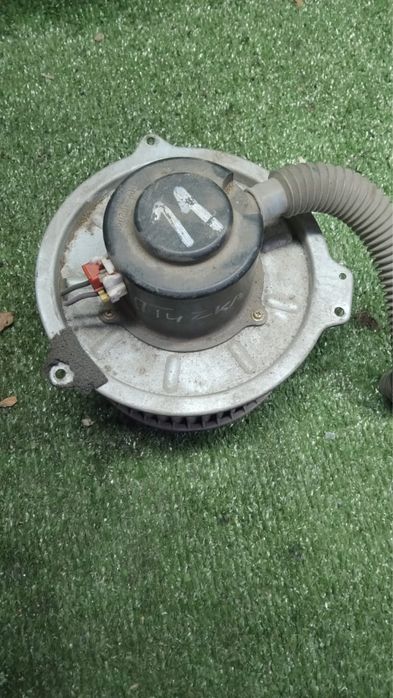 Моторчик печки Mazda