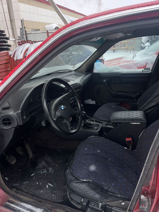 Бмв 520 на полном ходу