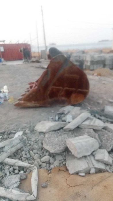 Ковш 2.5куб адаптори билан Корея вольва эксковаторга ЕС380.ЕС360-350