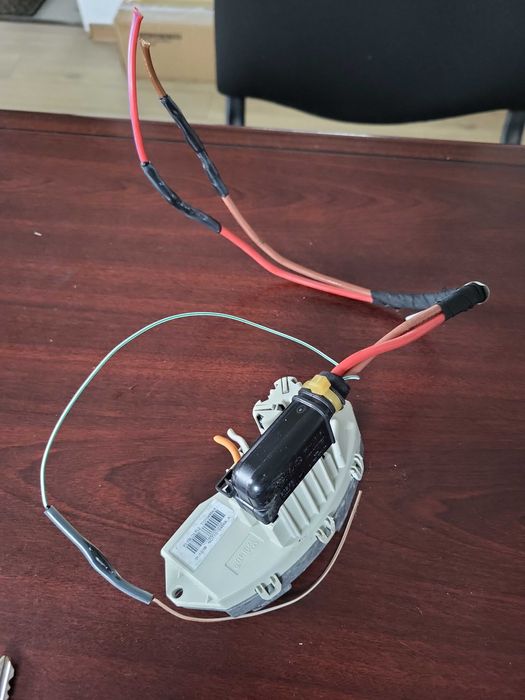 Piesa cu tepi-modul motoras aeroterma bmw e81,e82,e88,e87,e90,e91,e92