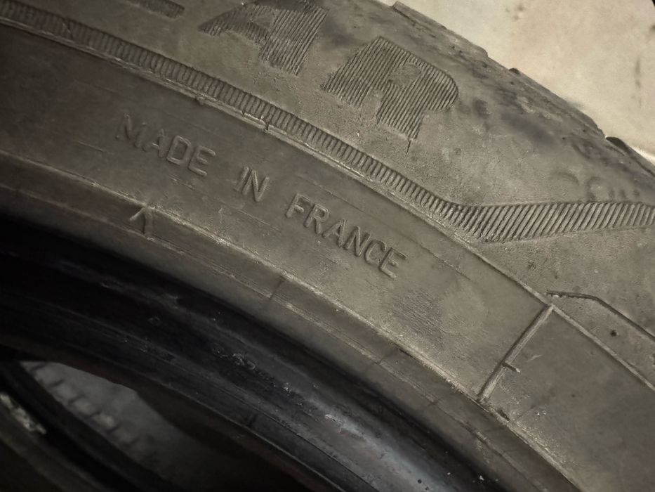 Зимни гуми Goodyear 215/55/17 - 2 бр.