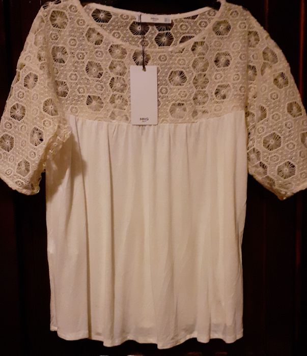 Bluza   Mango   cu eticheta