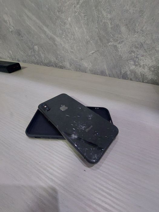 Прадам Айфон Х .