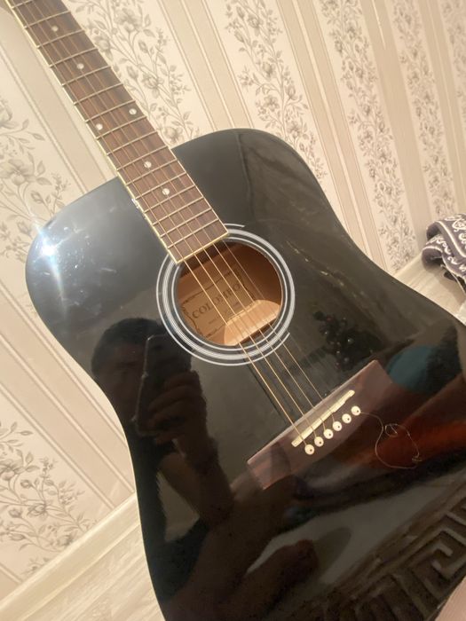 продам гитару в хорошем состояний