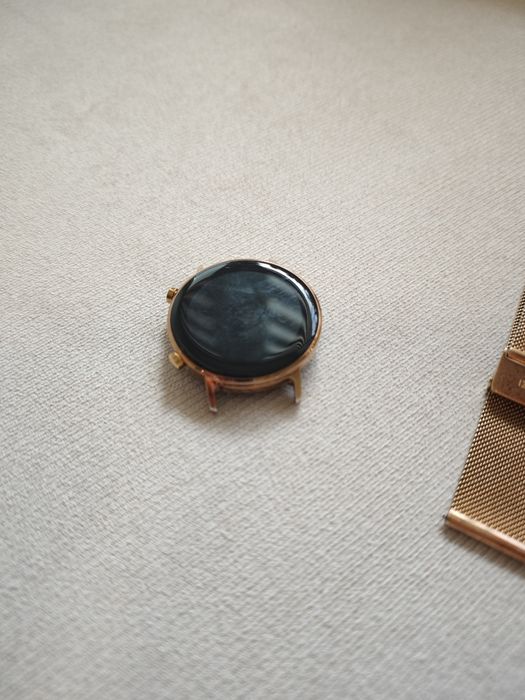 Huawei Watch GT 2 Golden Rose – смарт часовник с 4 каишки и зарядно