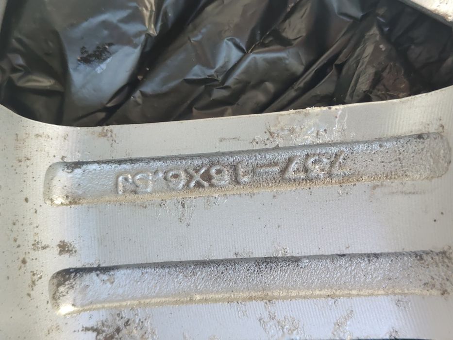 Продам комплект колес