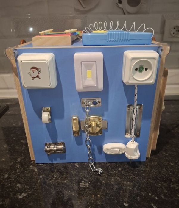 Бизиборд развивающий