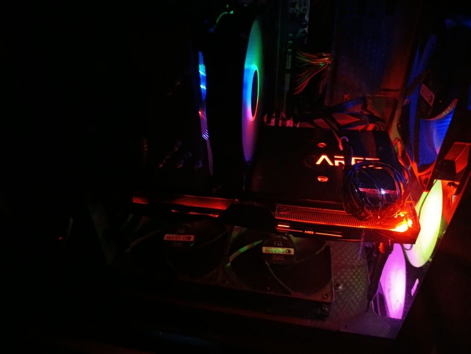 Продам видеокарту ASUS ROG Strix RX Vega 56