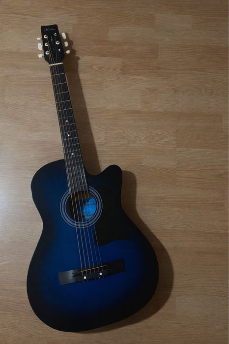 Гитара акустика срочна
