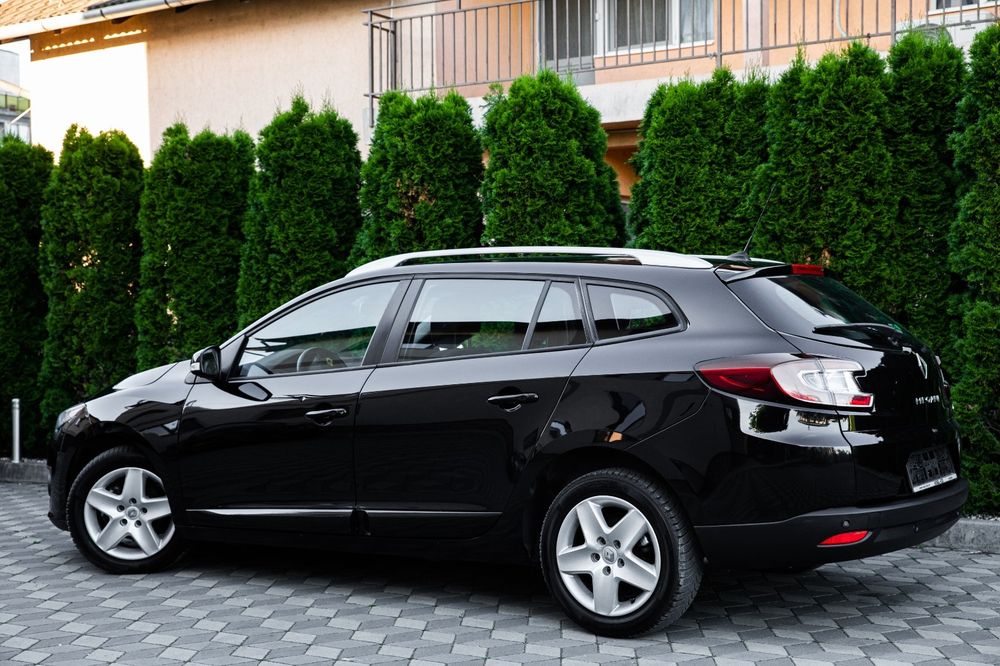 Renault Megane Limited~Navigație~Încălzire scaune~Xenon~Euro ~ 144434 km Reali