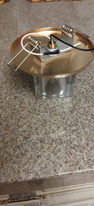 Софиты золотистые