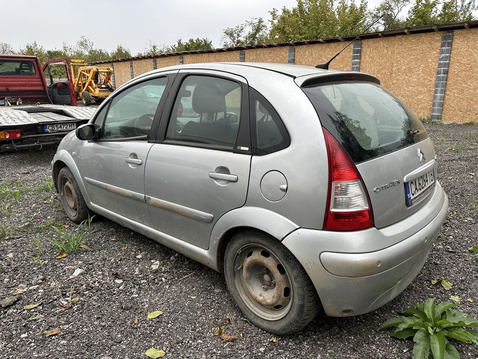 Citroen C3 1.6 16V бензин 2004 Г ръчка само на части