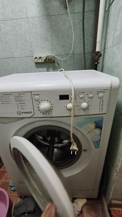 Продам рабочую стиралку