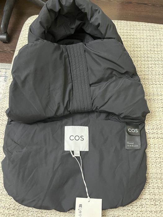 новый съемный капюшон COS