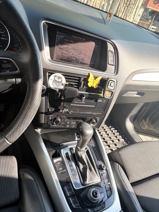 Vând Audi q5 2012