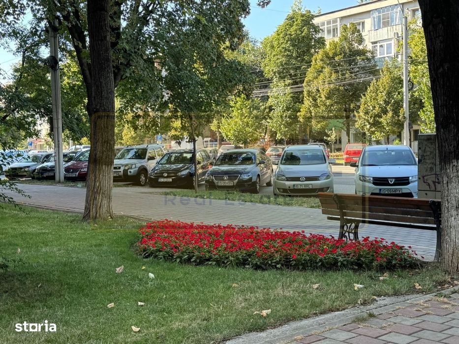 Apartament 2 camere decomandat Tatarasi - Blv V. Lupu
