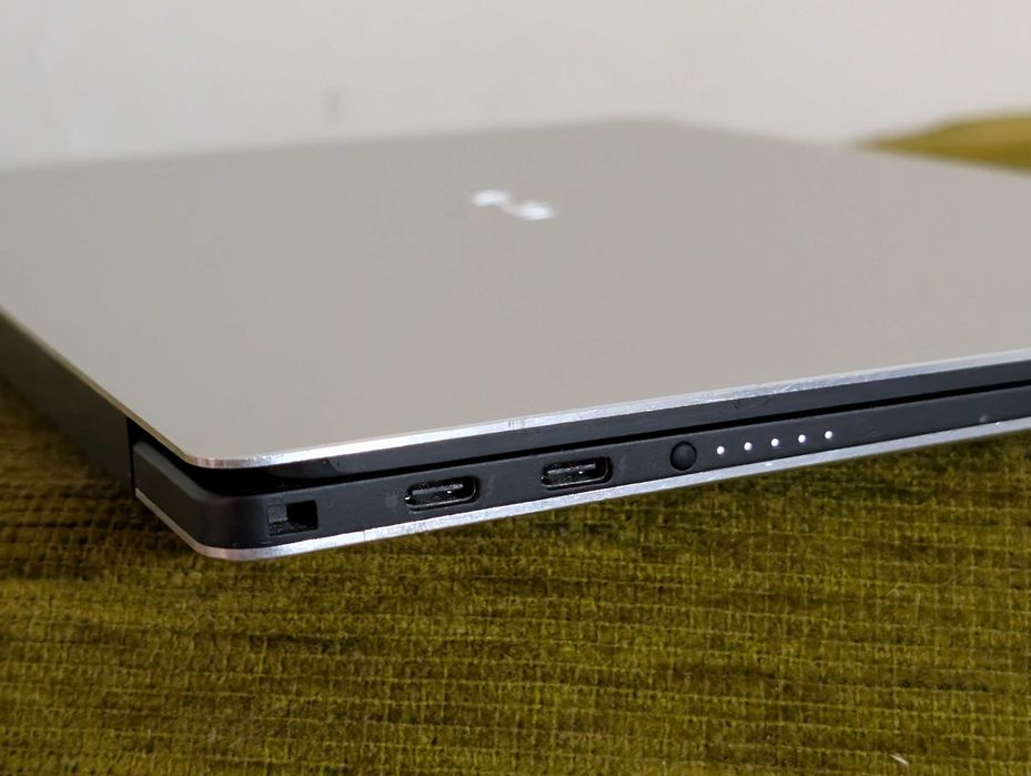 Laptop DELL XPS 13 7390, Intel Core i5-10210U, 8GB DDR4, 256GB SSD, 13.3 Inch Full HD