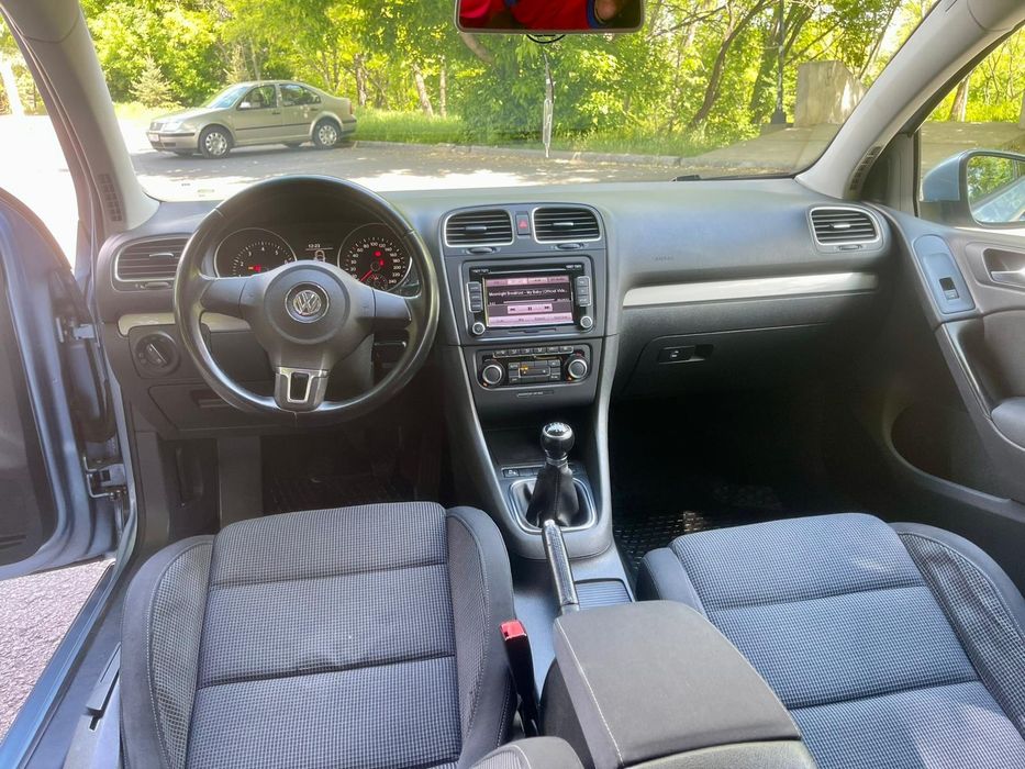 VOLKSWAGEN Golf 2011 — imagine 4