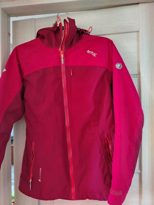 Geaca impermeabila  pt drumetii