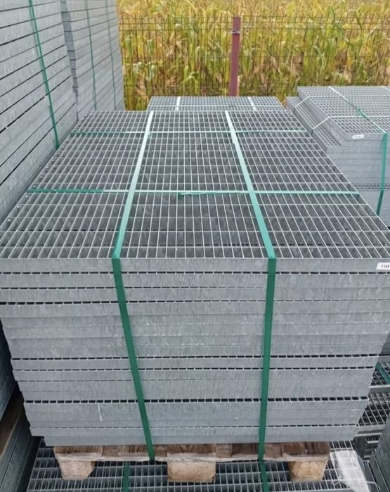 Trepte si gratare zincate