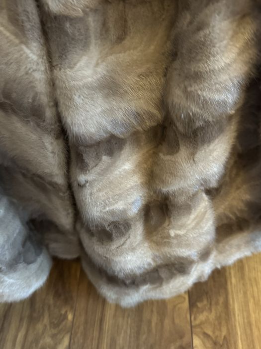 Haina eleganta blana