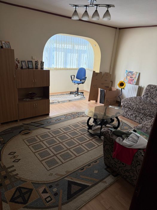 Proprietar Apartament 3 camere Rovine