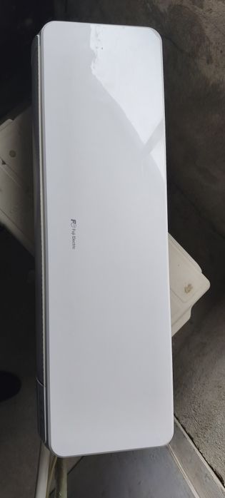 Продавам климатик на части