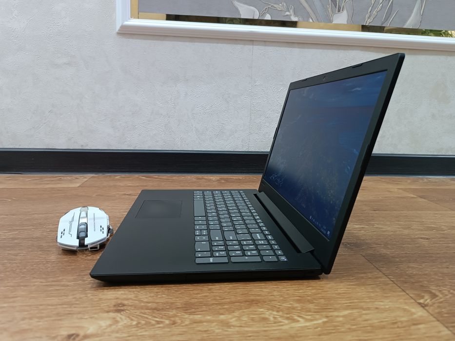 LENOVO V145 Ноутбук Windows 10.