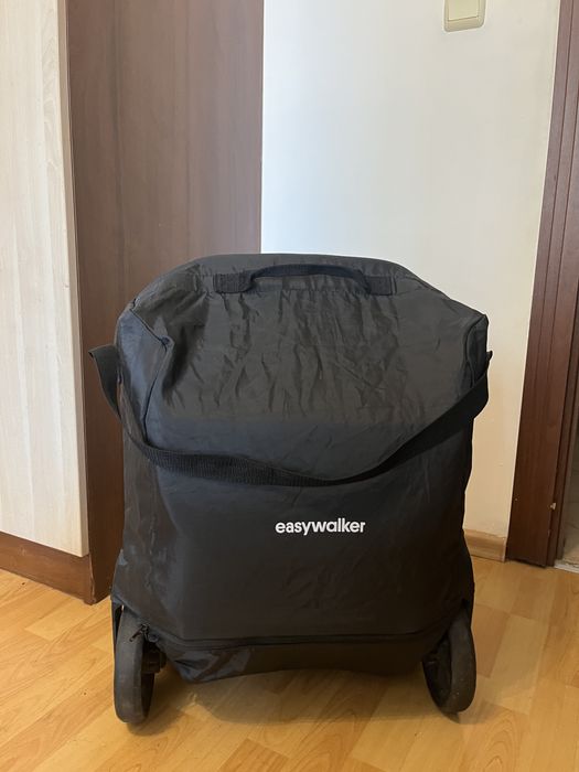 Бебешка количка Easywalker Jackey с кош за новородено - много удобна и компактна