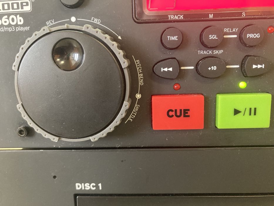 DJ контролер Reloop