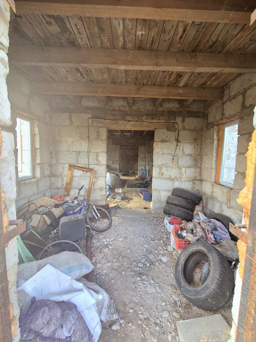 Срочно продам недостроенный коттедж.