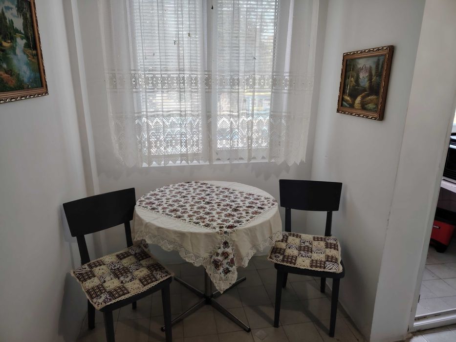 Дава се под наем Двустаен апартамент в Пазарджик, Център - 62 кв.м за 240 € - Снимка #4