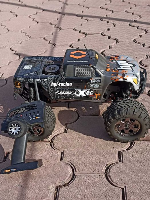 Радиоуправляемый монстр трек Savage 4.6