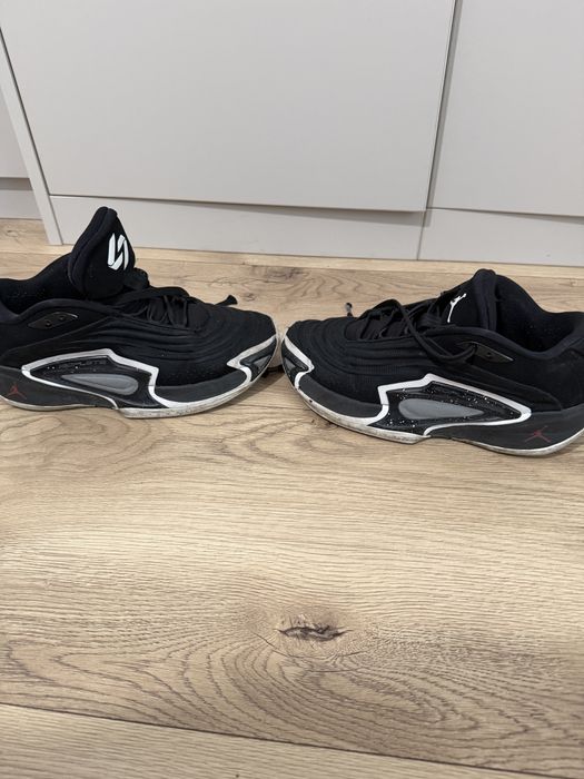 Adidasi jordan marimea 42