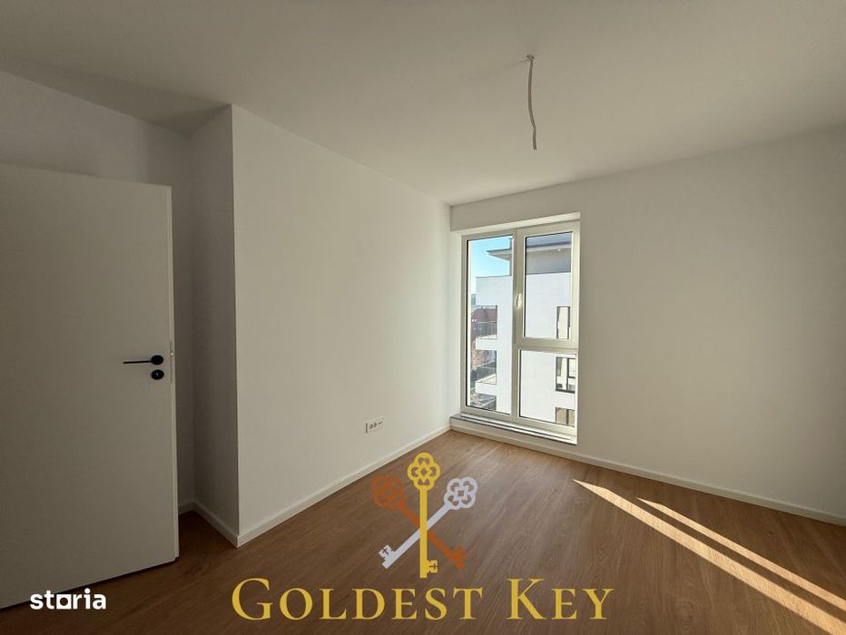 Apartament cu 3 camere, balcon si parcare exterioara. Bloc NOU