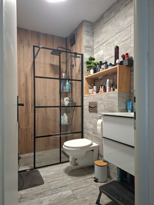 Apartament 2 camere , de vanzare , zonă centrală.